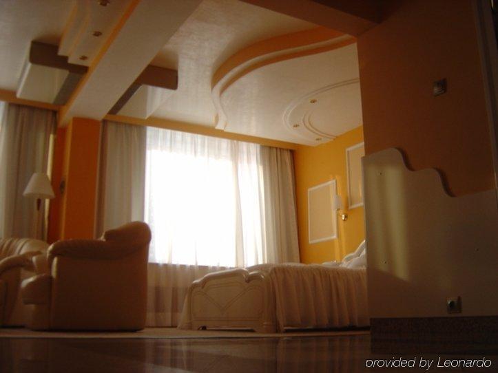 ホテル カルパツィ バイア·マーレ 部屋 写真